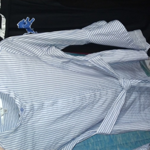 Guess women's long sleeve blouse Sz xsmall - Picture 17 of 17